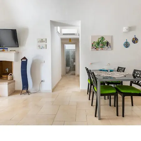 Trullo Belvedere Pool & Relax Villa *